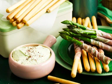 Broad bean and feta dip