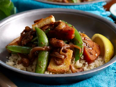 Cashew, sweet potato and tofu curry
