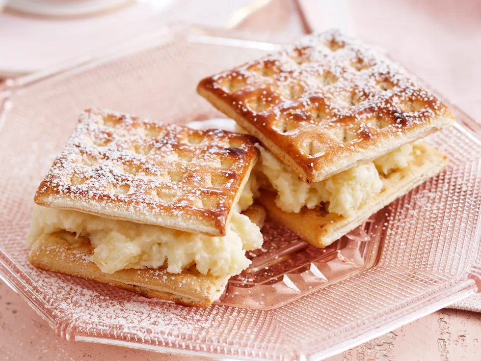Cheesecake sandwiches