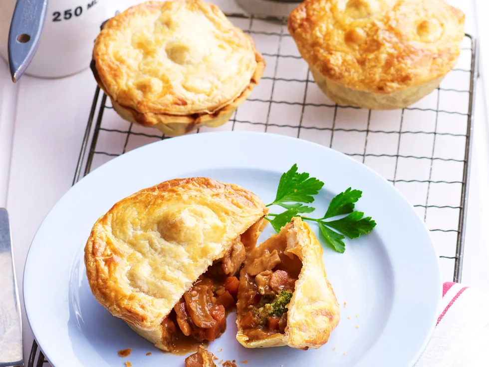 Chicken satay pies