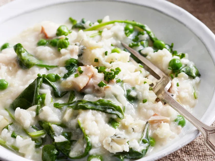 Chicken, pea and gorgonzola risotto