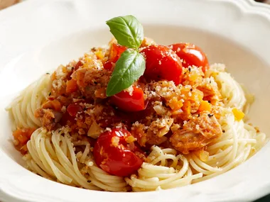 Chilli tuna and fennel bolognese