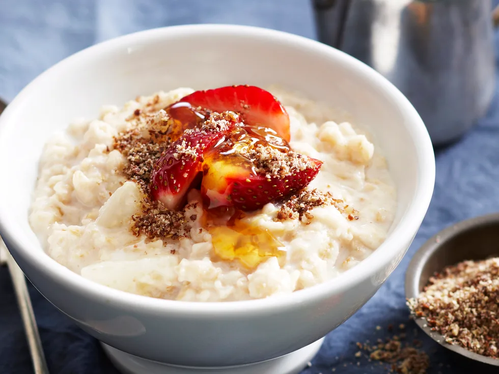 Cinnamon and pear porridge
