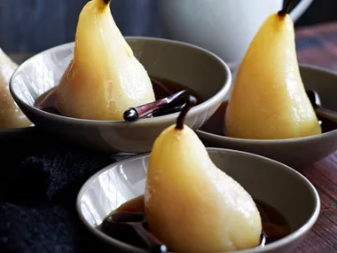 Cinnamon pears in syrup