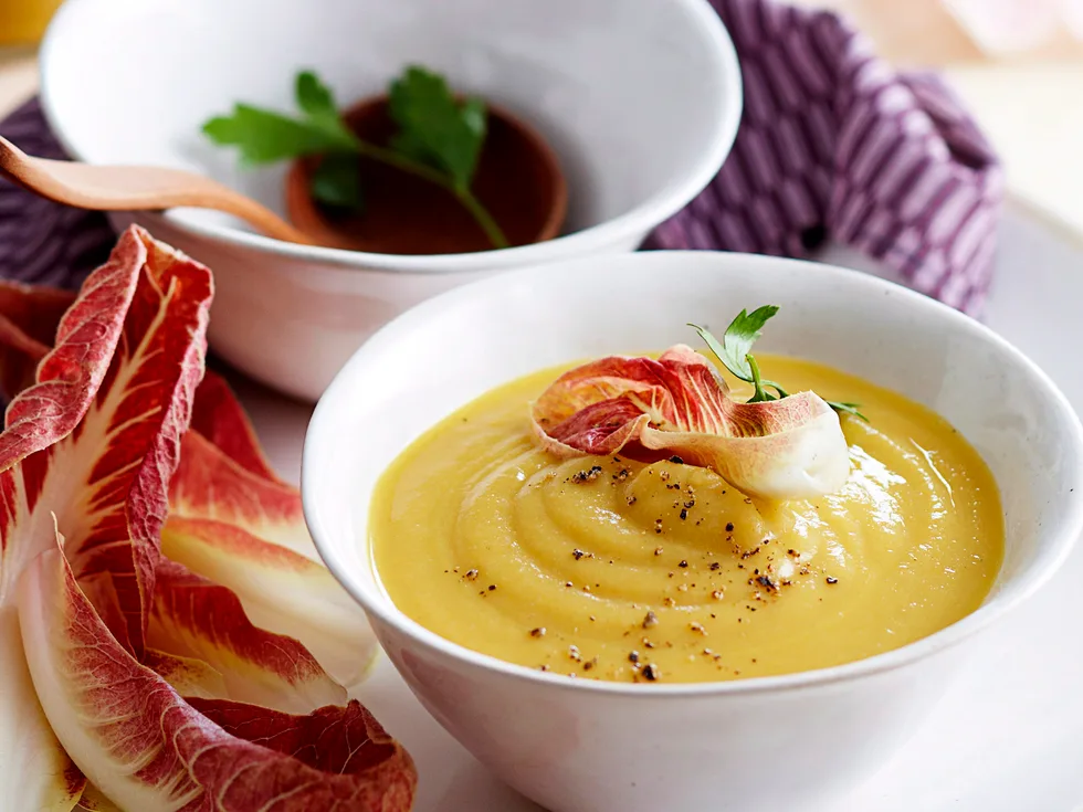 Creamy cauliflower and carrot soup