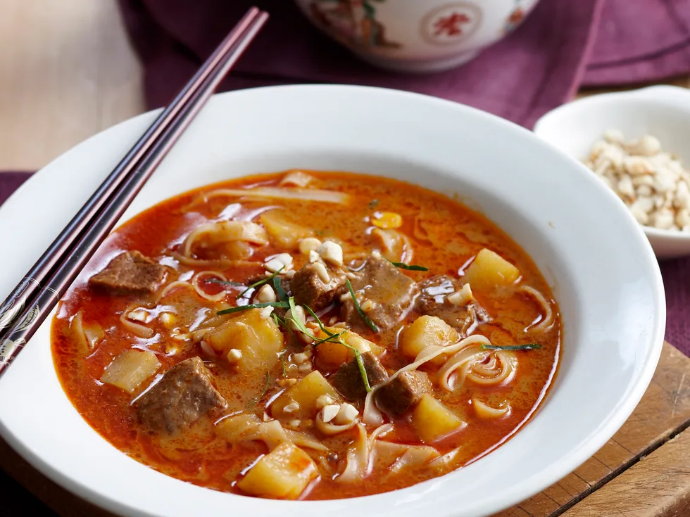 Creamy massaman soup