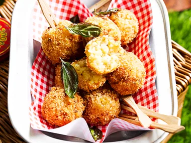 Crispy arancini balls