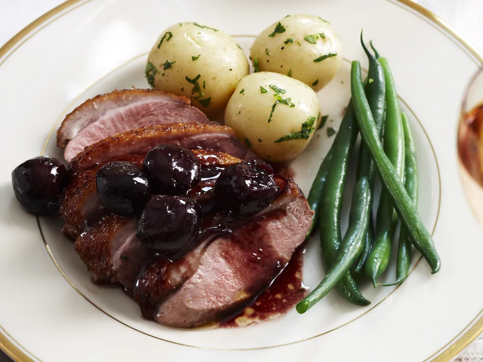 Crispy duck with cherry sauce