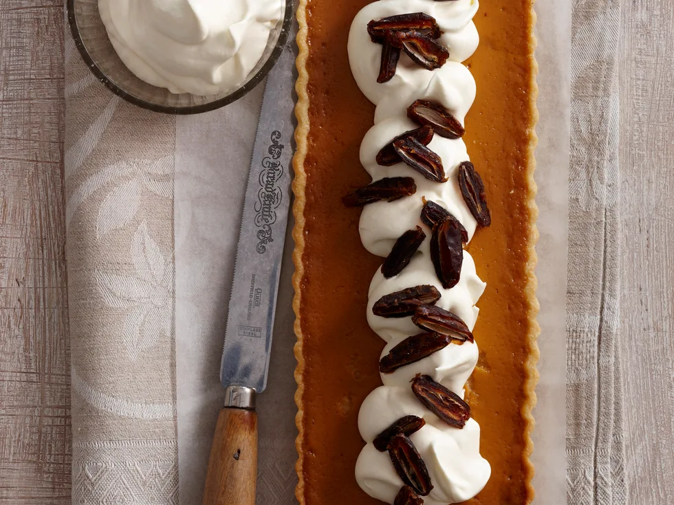 Date and tea tart