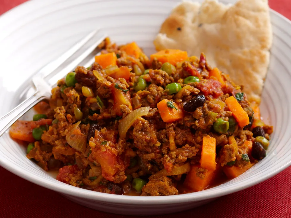 Dry lamb mince curry