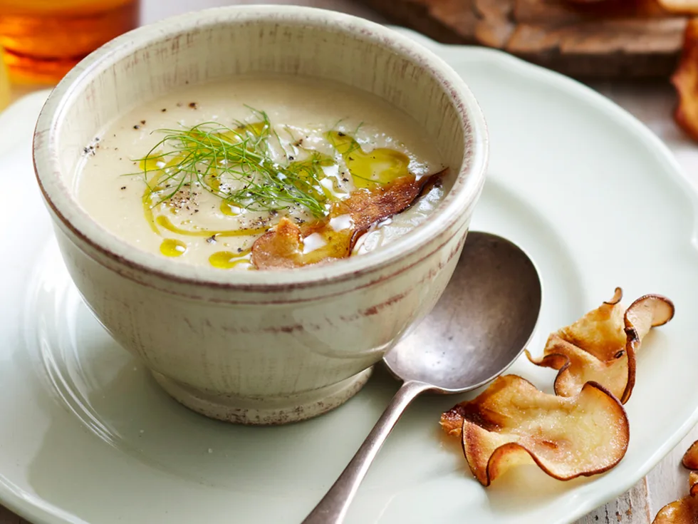 Fennel, leek and pear soup