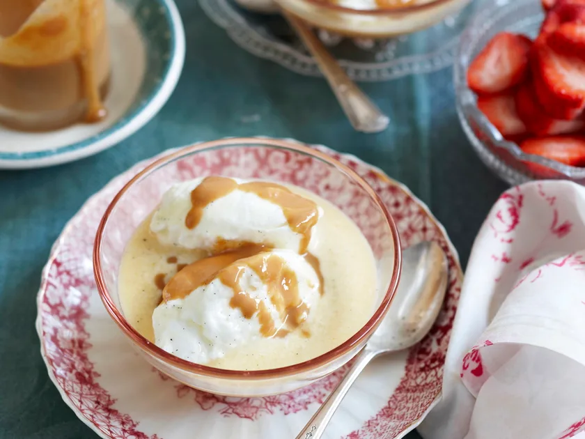 Floating caramel islands