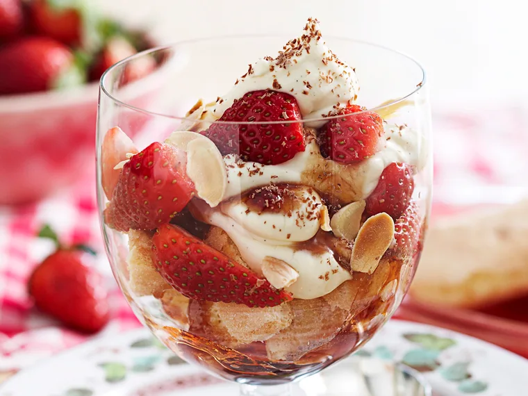 Glaze strawberry trifles