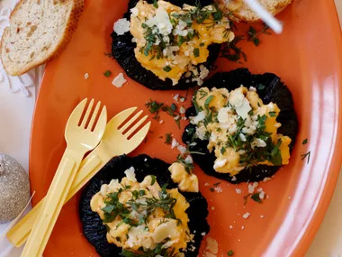 Grilled mushrooms with scrambled eggs