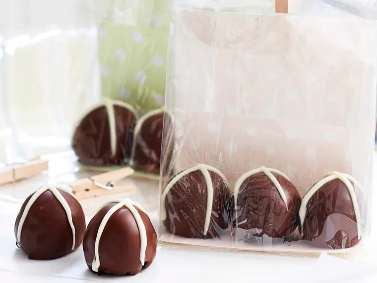 Hot cross bun bites