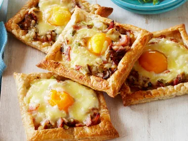 Leek, bacon and egg tarts