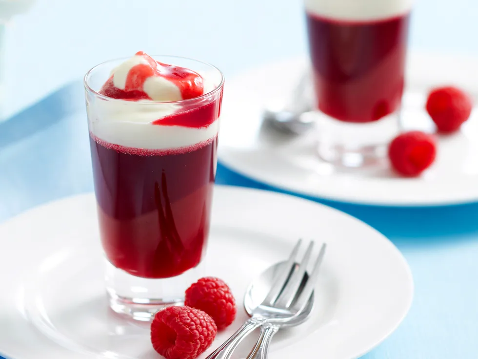 Raspberry jelly creams