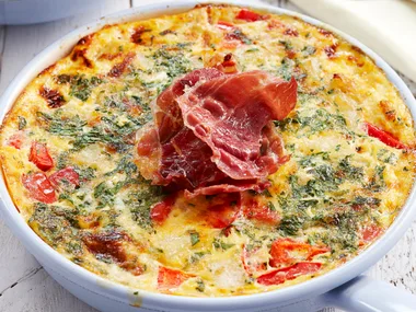 Red capsicum, potato and parsley frittata
