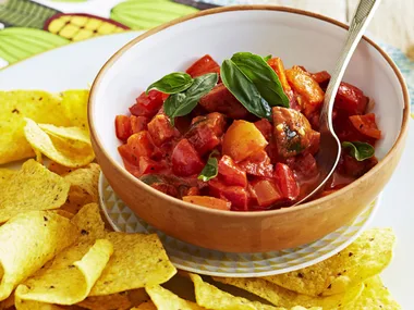 Roasted capsicum and tomato dip