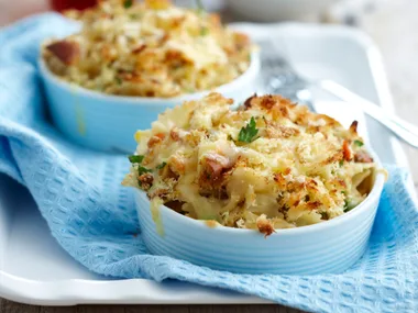 Salmon pasta brioche pots