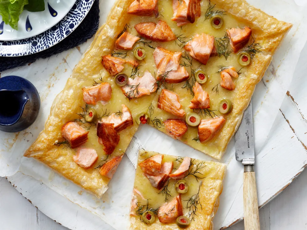 Salmon tart