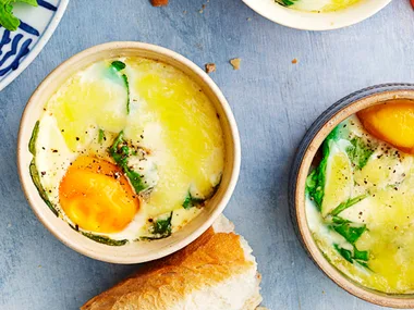 Salmon, egg and spinach bakes