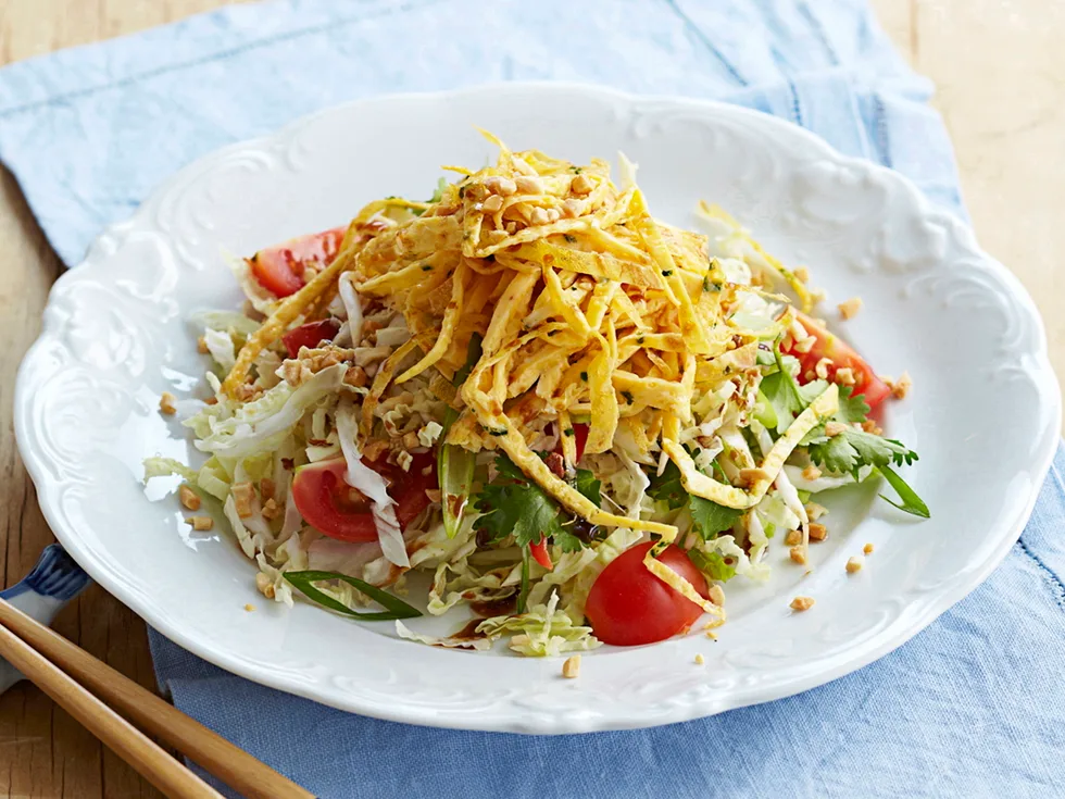 Shredded omelette salad