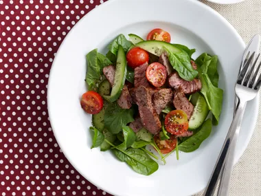 Smoky paprika steak salad
