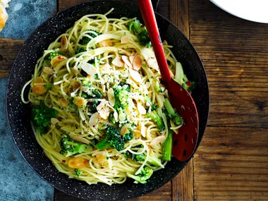 Spaghetti with broccoli