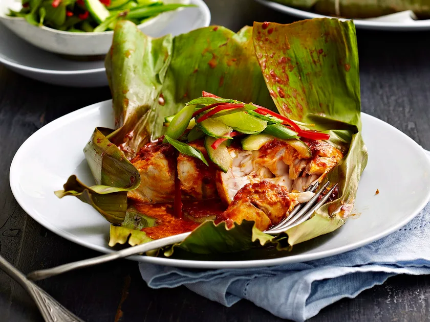 Spicy banana leaf baked fish