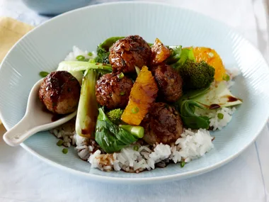 Stir-fried pork meatballs