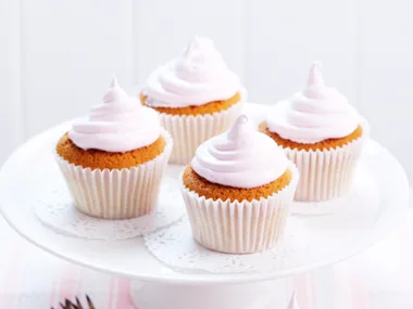 Strawberry Meringue Cakes