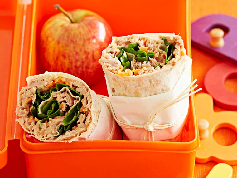 Sweet chilli tuna wrap