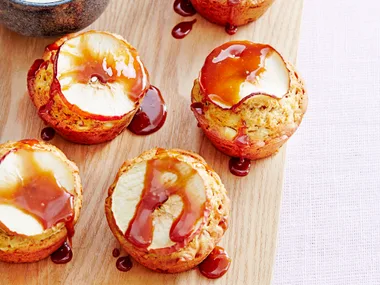 Caramel apple puddings
