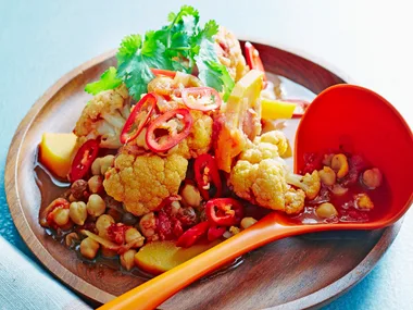Cauliflower and pumpkin madras curry