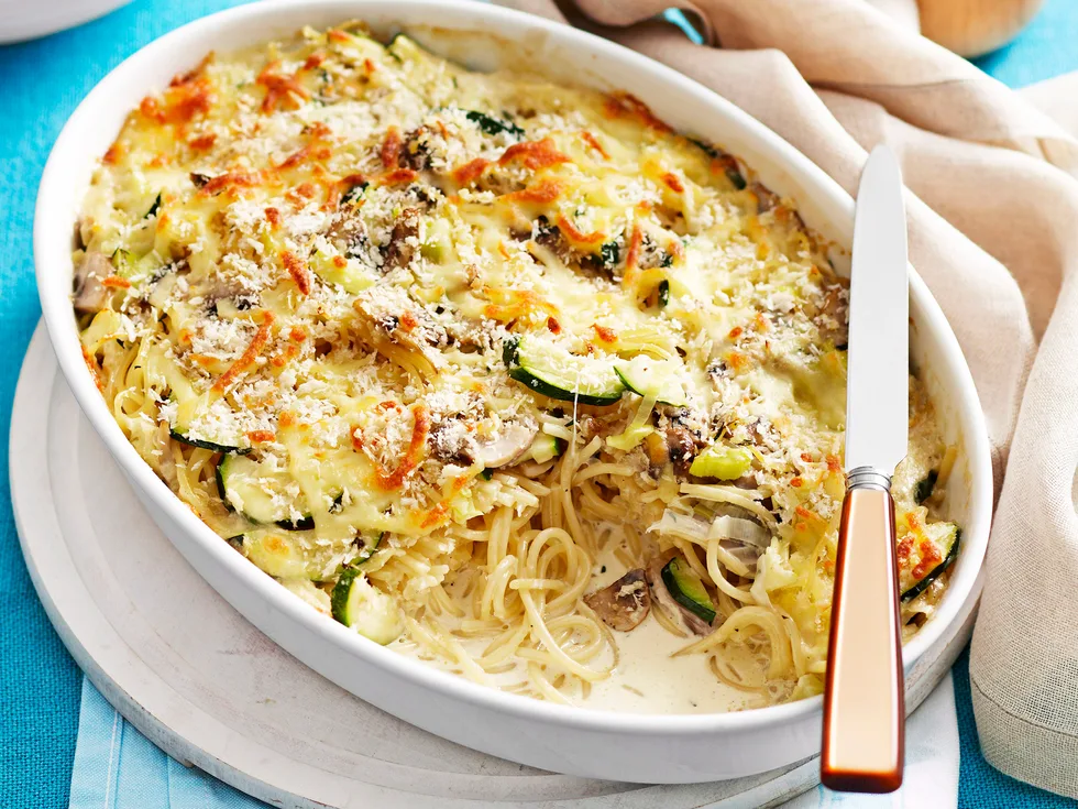Creamy zucchini spaghetti bake