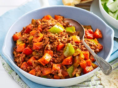 Curried lamb with garlic naan