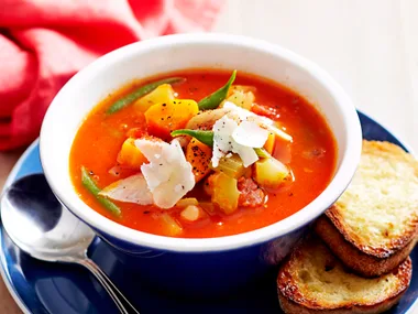 Greek bean soup