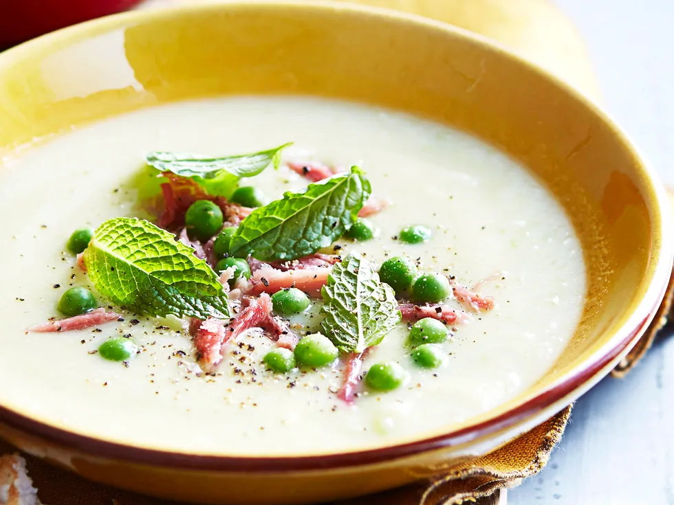Ham hock, pea and mint soup