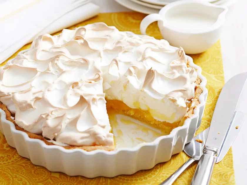 Classic and smooth lemon meringue pie recipe