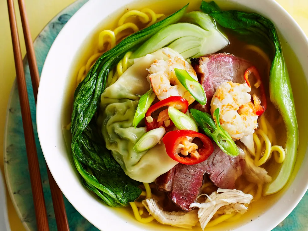 Mixed wonton soup