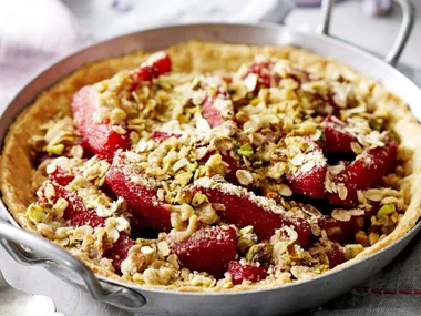 Quince and pistachio crumble pie