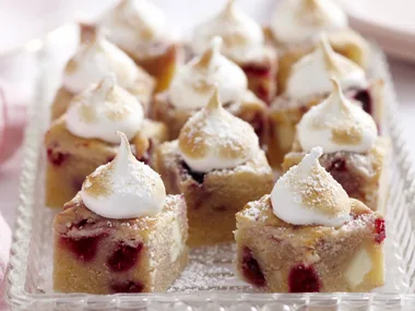 Raspberry meringue blondies