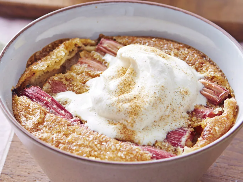 Rhubarb puddings