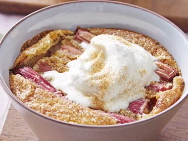 Rhubarb puddings