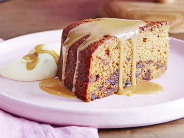 Sticky date pudding