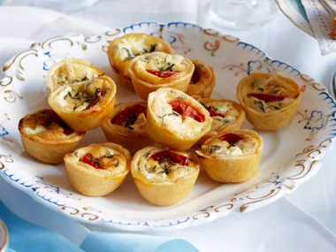 Tomato, goat's cheese and thyme quiches