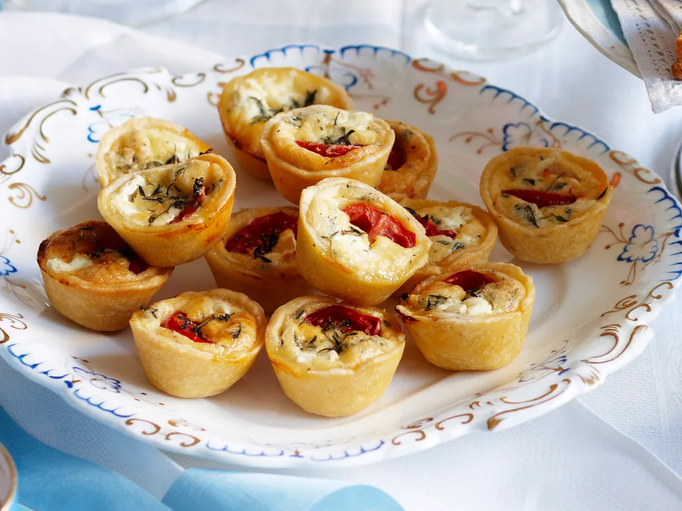 Tomato, goat's cheese and thyme quiches