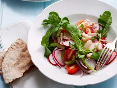 Tuna and white bean salad