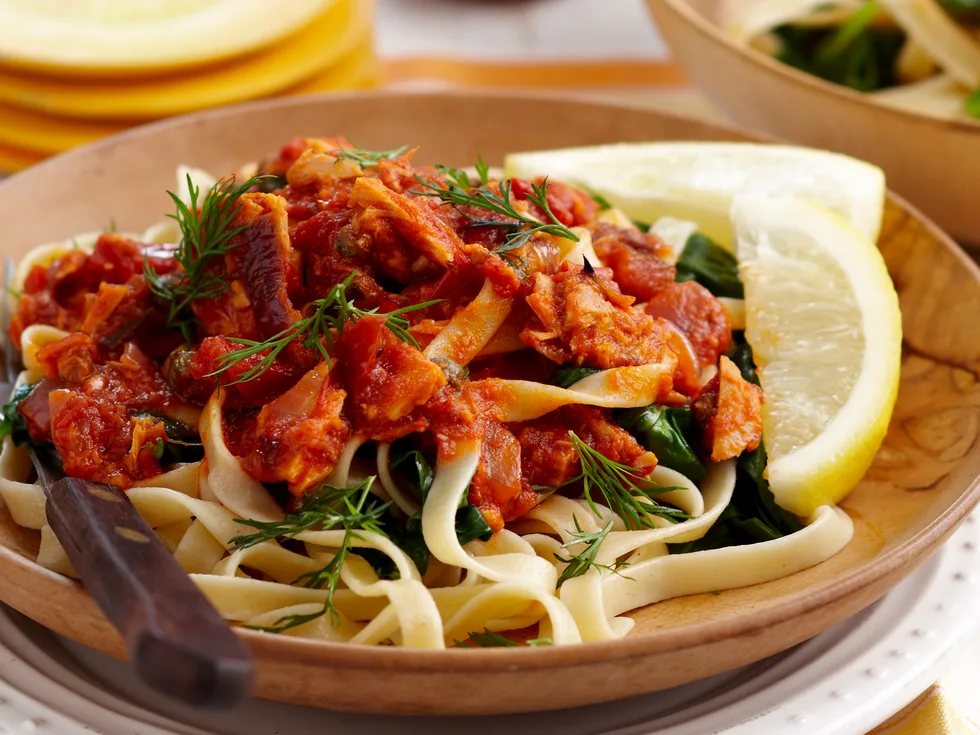 Tuna, caper, lemon and spinach pasta